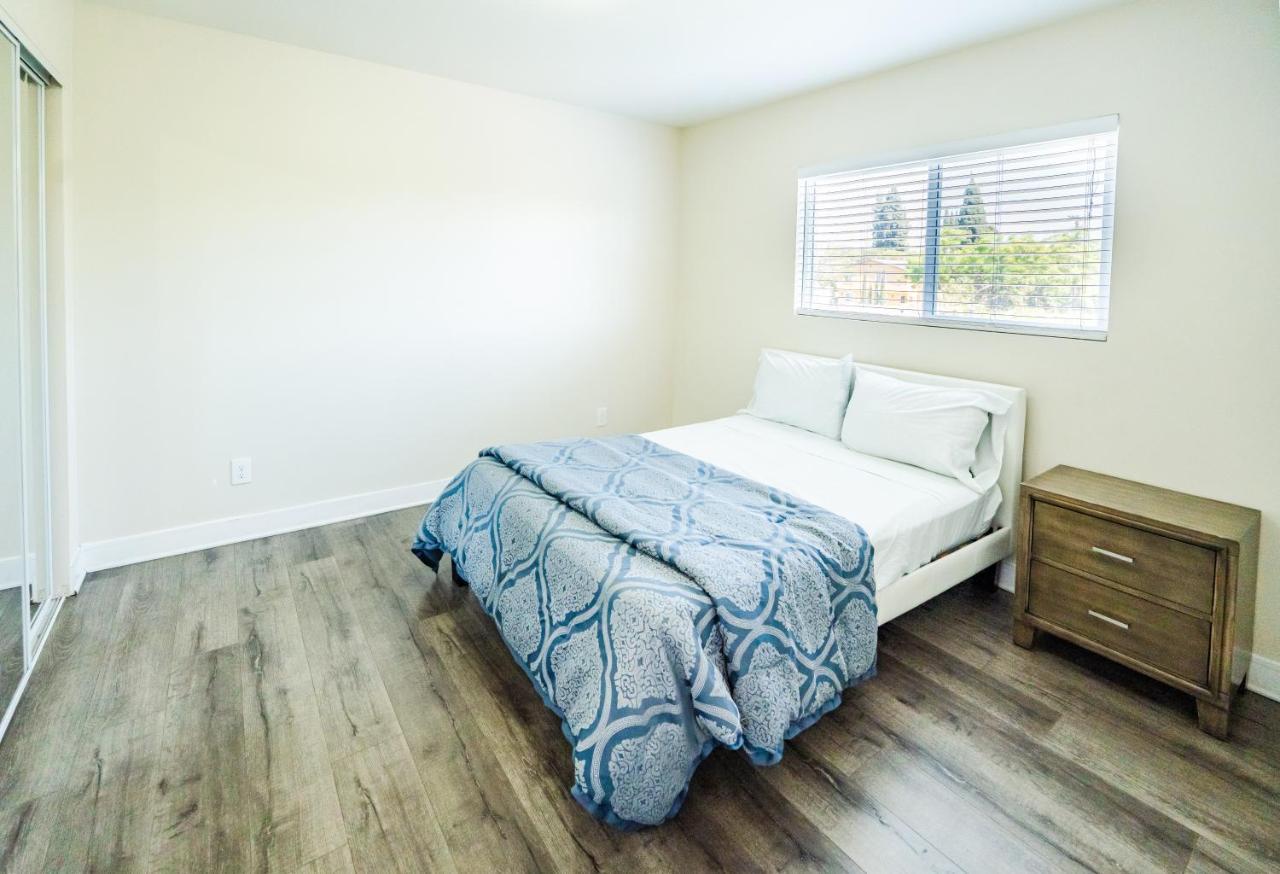 Large Condo Sleeps 10 Near Downtown Los Angeles Exterior foto