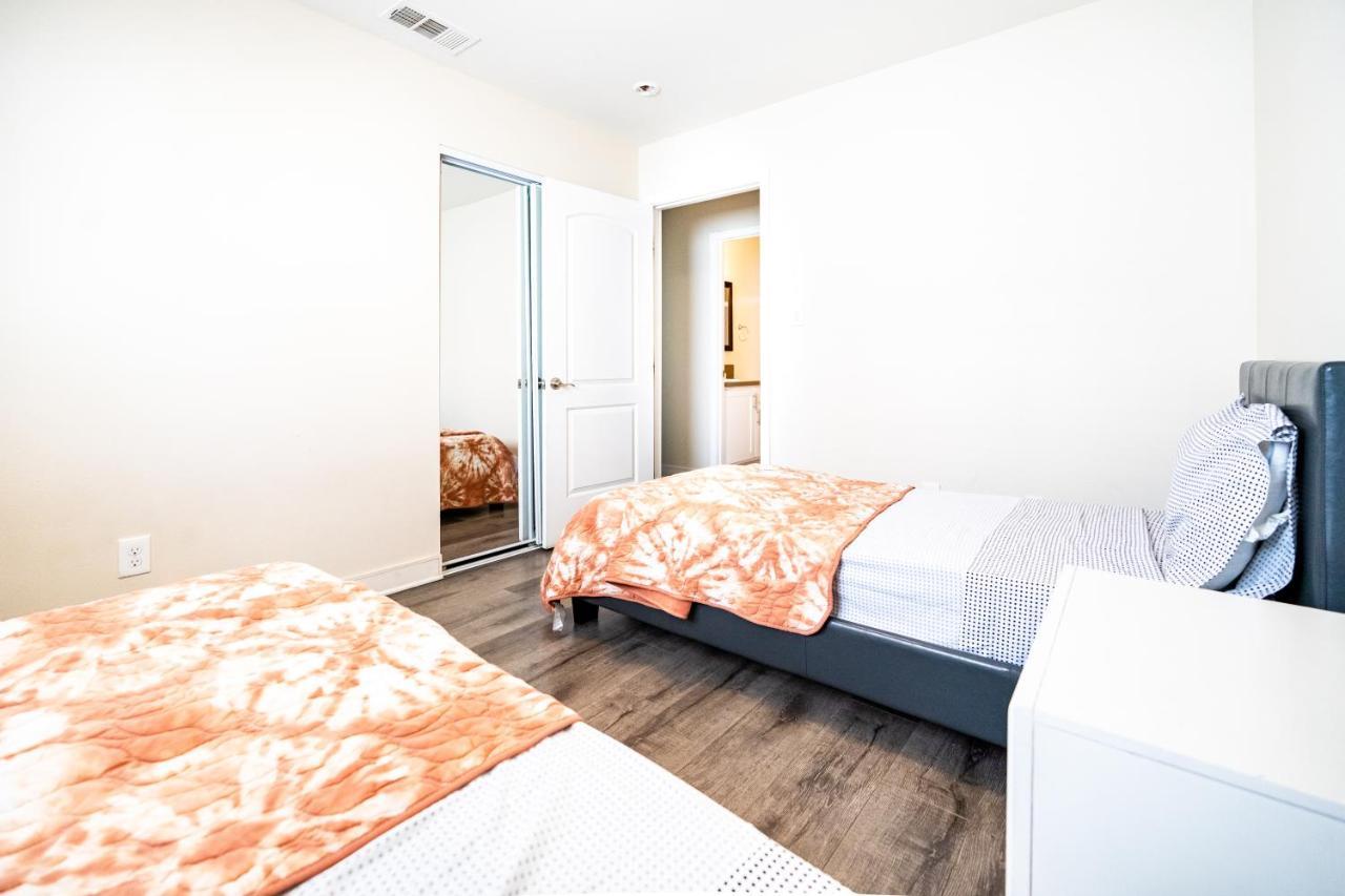 Large Condo Sleeps 10 Near Downtown Los Angeles Exterior foto